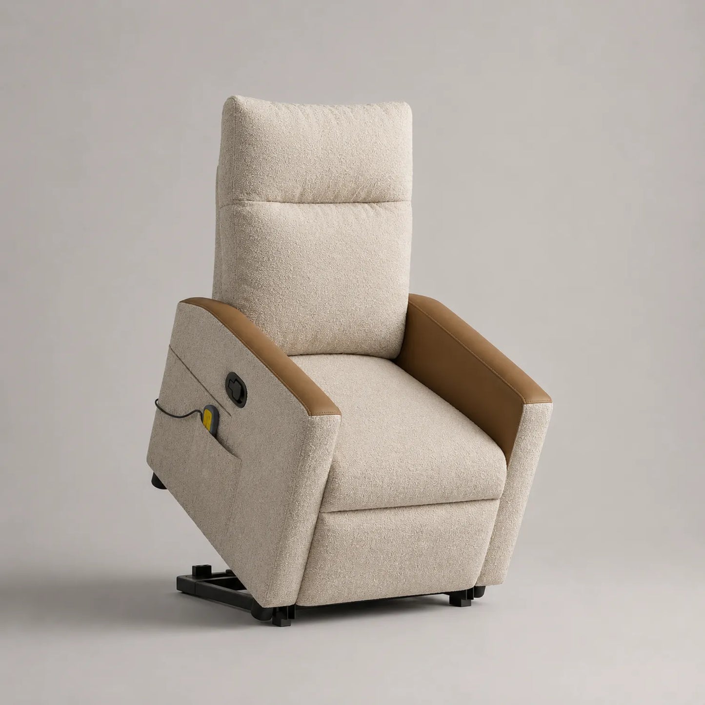 Elektrischer Stoff-/Lederstuhl in Beige und Braun mit Hebefunktion